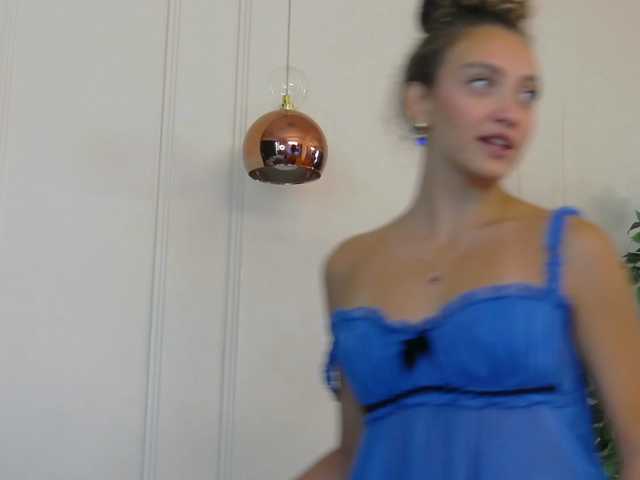 ArianaRhodes live cam on BongaCams