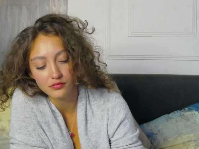 ArianaRhodes live cam preview