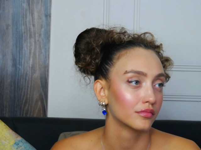 ArianaRhodes live cam on BongaCams