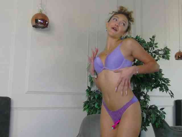 ArianaRhodes