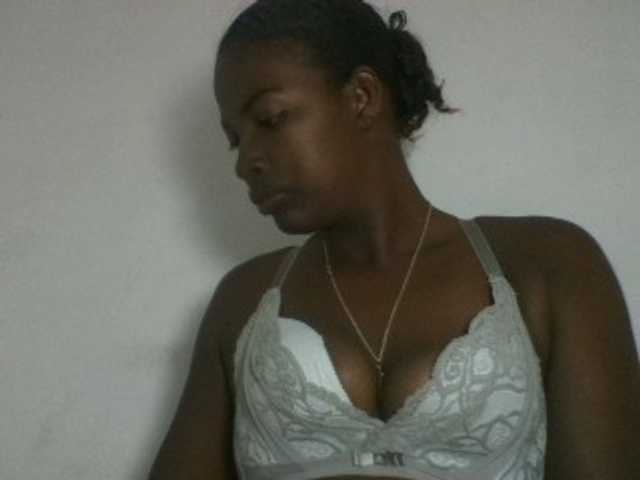 Aniah live cam on BongaCams