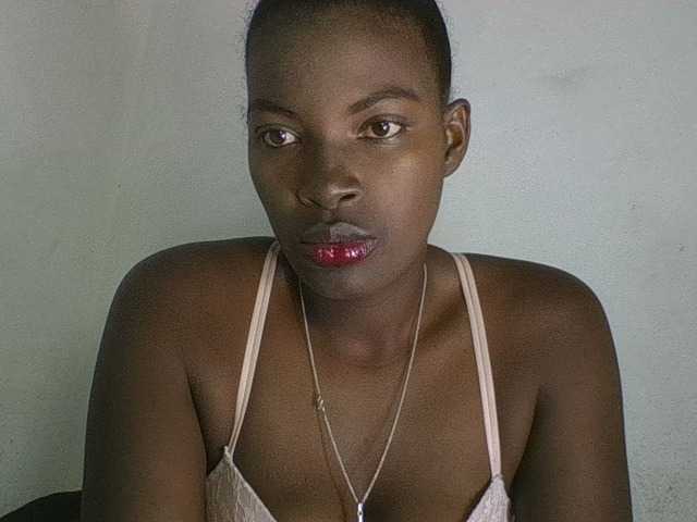 Aniah live cam on BongaCams