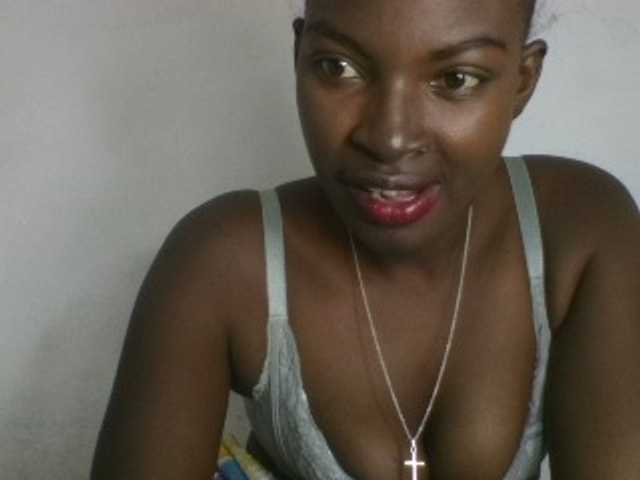 Aniah, 27 y/o - Live Cam on BongaCams
