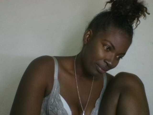 Aniah live cam on BongaCams