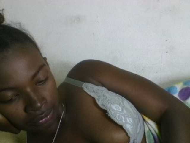 Aniah live cam