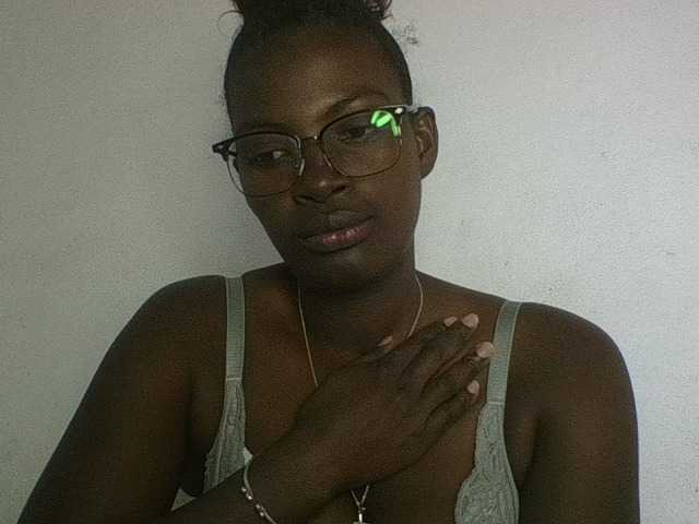 Aniah live cam