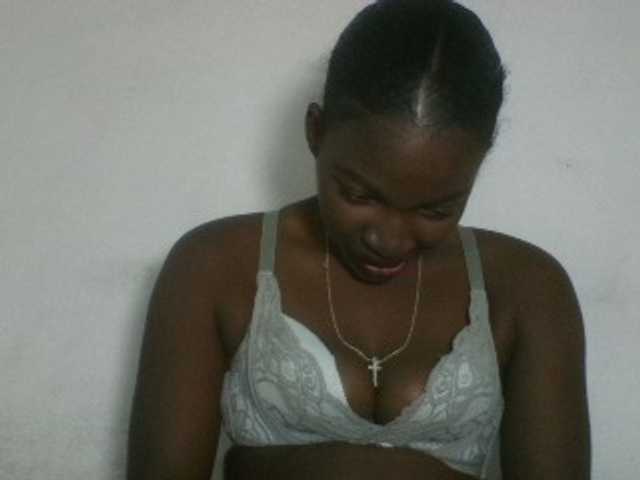 Aniah live cam on BongaCams