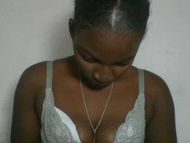 Aniah live cam on BongaCams