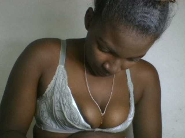 Aniah live cam