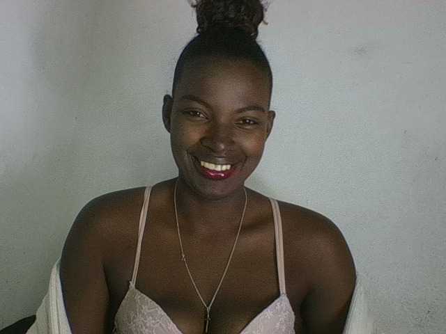Aniah live cam on BongaCams
