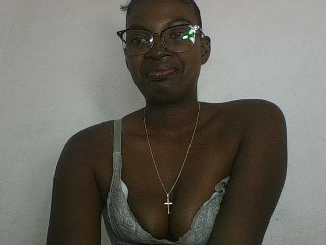 Aniah webcam