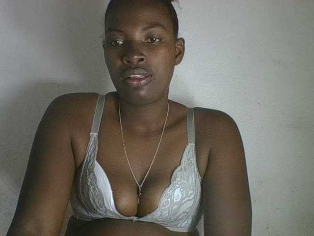 Aniah live cam on BongaCams