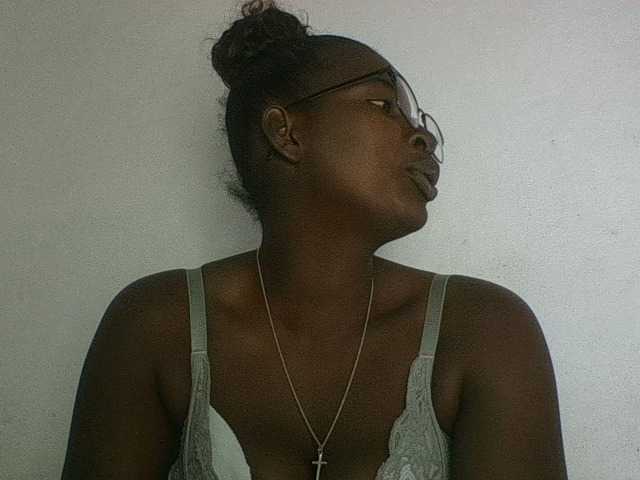 Aniah live cam on BongaCams
