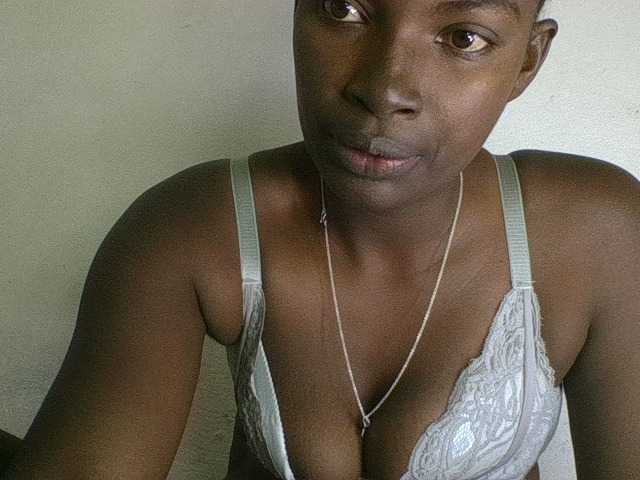 Aniah live cam on BongaCams