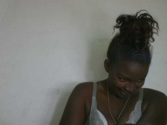 Aniah live cam