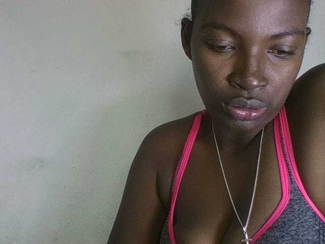 Aniah live cam on BongaCams
