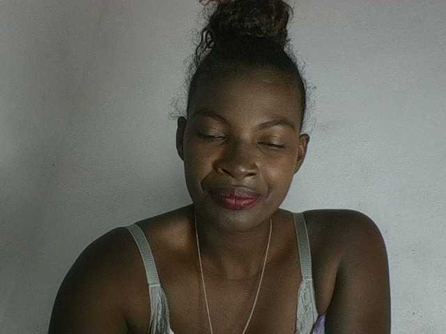 Aniah live cam on BongaCams