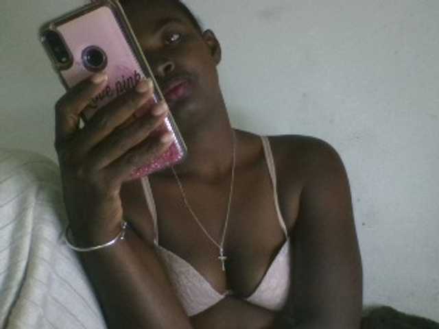 Aniah live cam on BongaCams