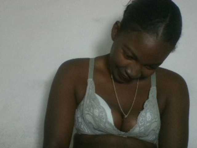 Aniah live cam on BongaCams