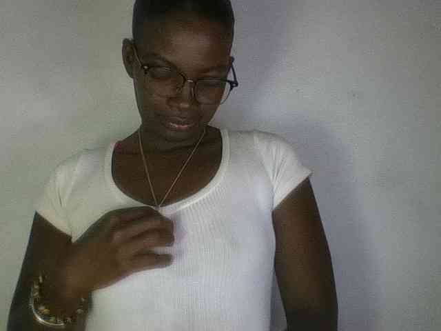 Aniah webcam