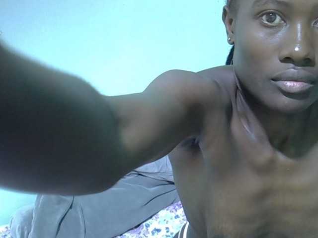 Bloom live cam on BongaCams