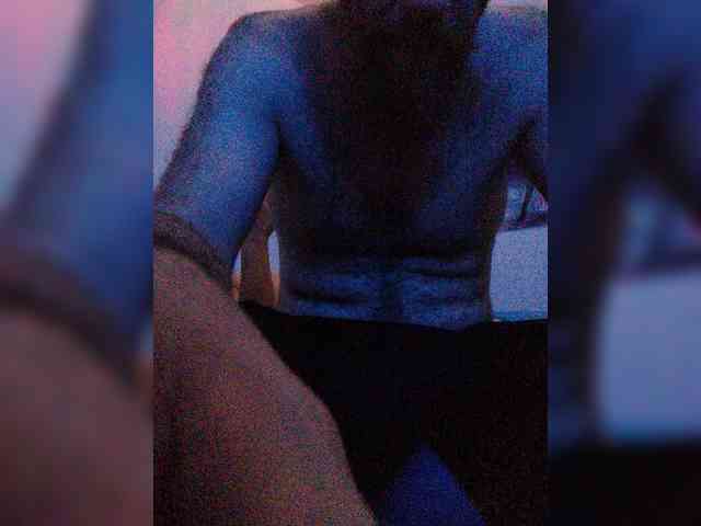 GagsandMetalhead webcam