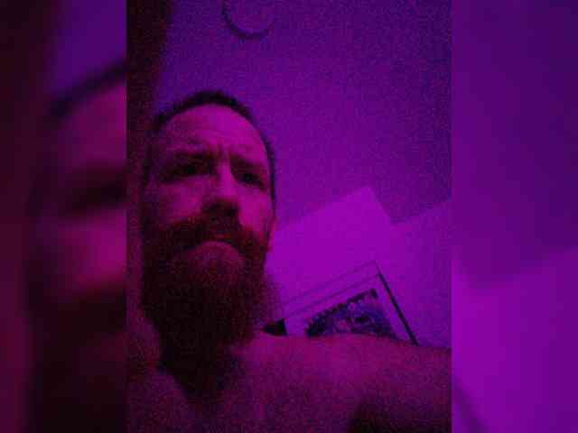 GagsandMetalhead webcam