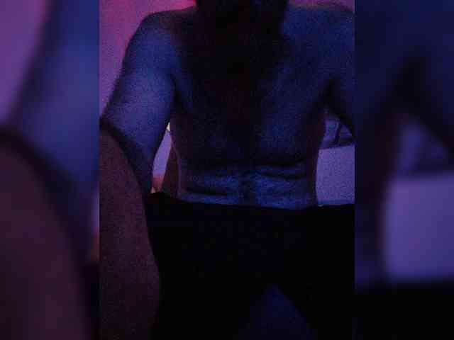 GagsandMetalhead webcam