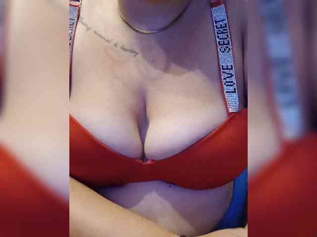 GreeekSirina webcam