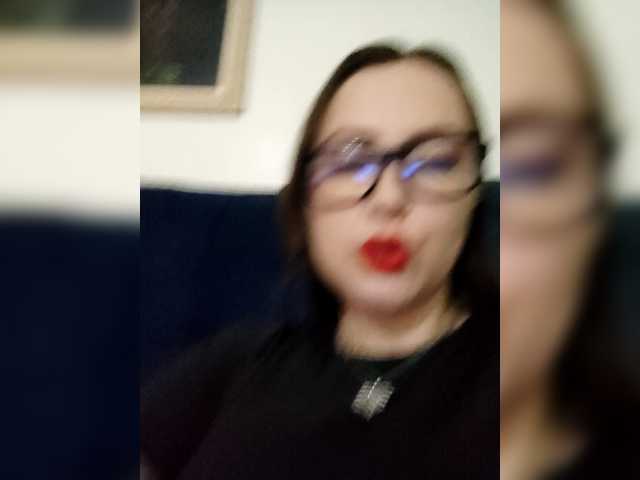 SuzaniLouize live cam on BongaCams