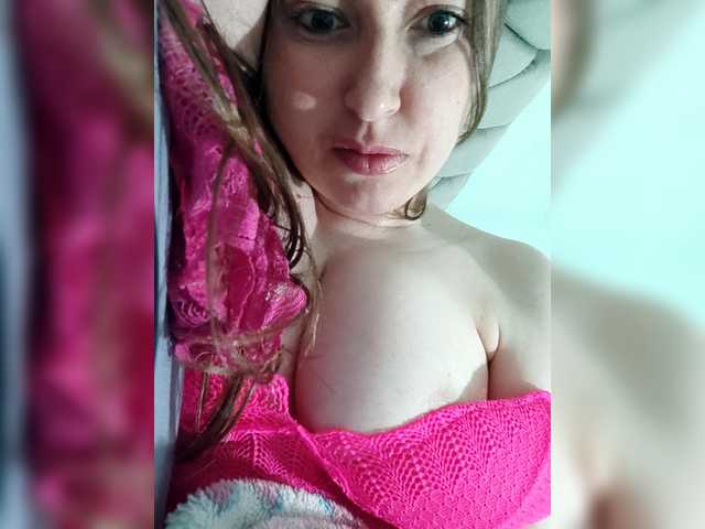 SuzaniLouize live cam on BongaCams