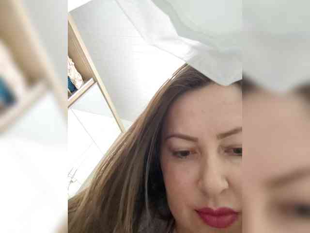 Modelo: SuzaniLouize