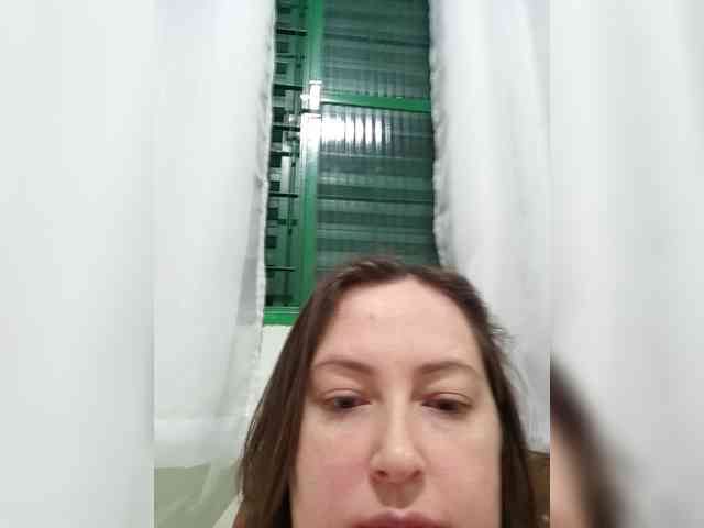 Modelo: SuzaniLouize