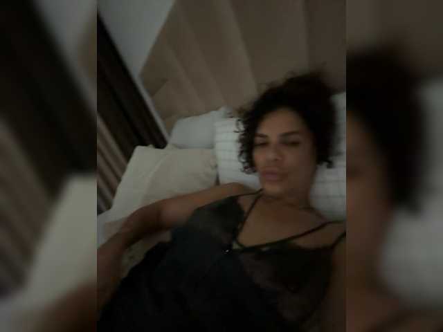 LadyVelvet22 live cam on BongaCams