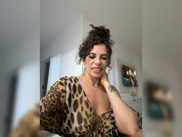 LadyVelvet22 live cam on BongaCams