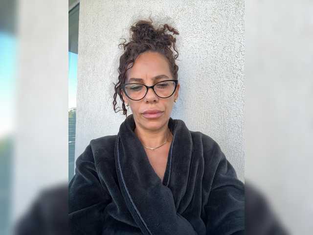 LadyVelvet22 live cam on BongaCams