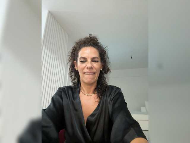 LadyVelvet22 live cam on BongaCams
