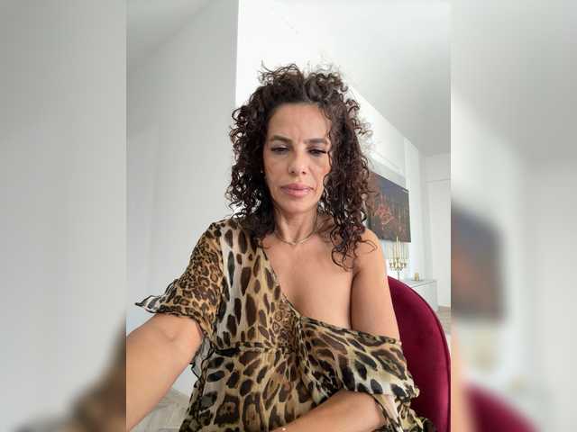LadyVelvet22 live cam on BongaCams