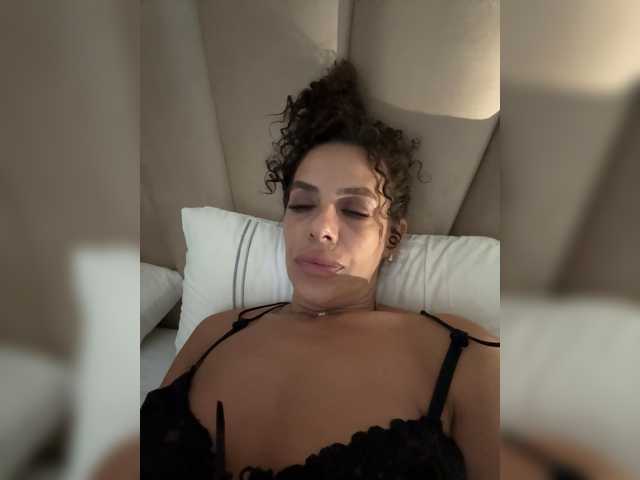 LadyVelvet22 live cam on BongaCams