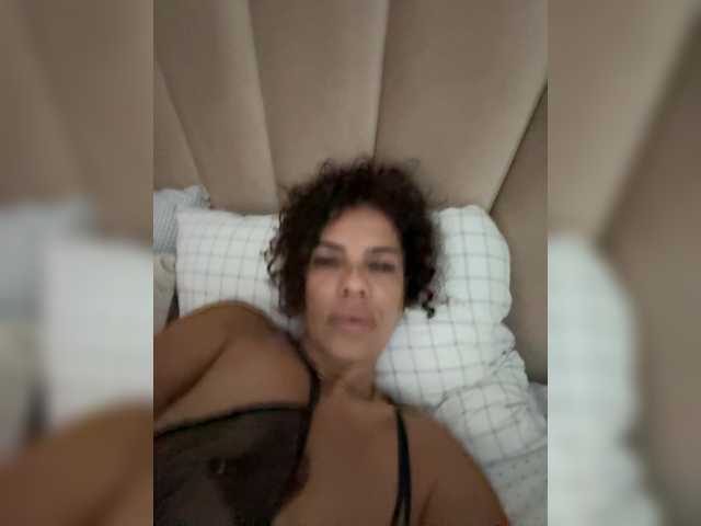 LadyVelvet22 live cam on BongaCams