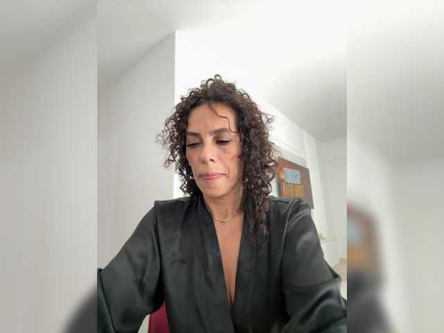 LadyVelvet22 live cam on BongaCams