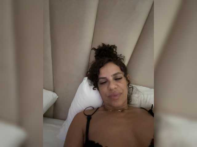 LadyVelvet22 live cam on BongaCams