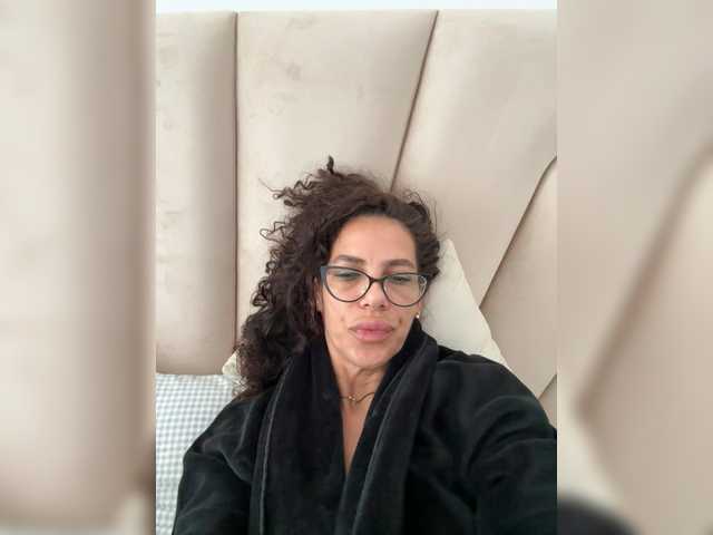 LadyVelvet22 live cam on BongaCams