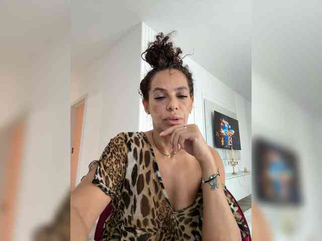 LadyVelvet22 webcam