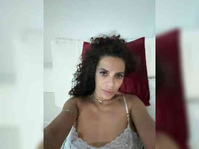 LadyVelvet22 webcam