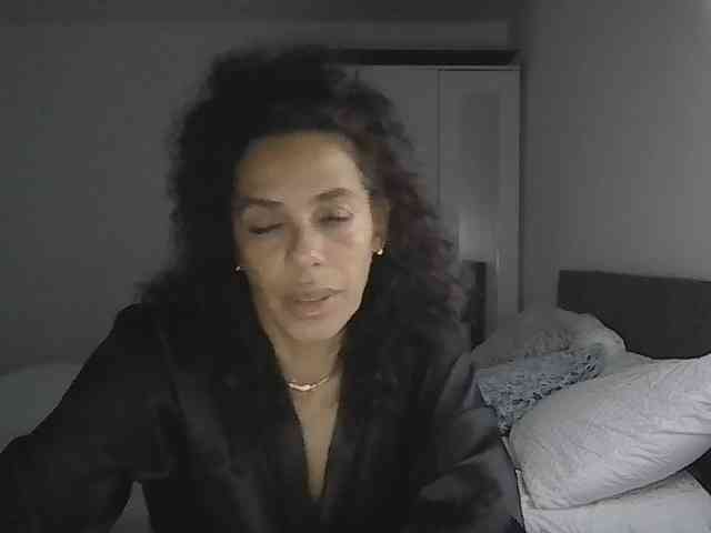 LadyVelvet22 webcam
