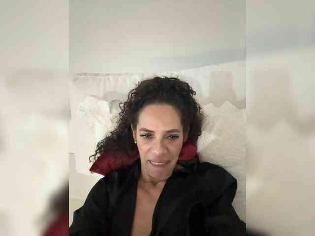 LadyVelvet22 webcam