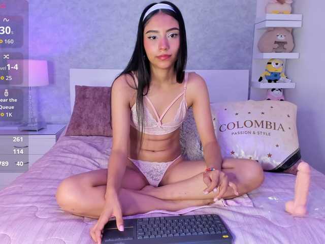 WickedZoe live cam on BongaCams