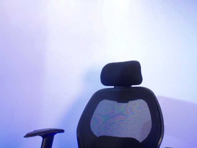 Sharlottessence live cam on BongaCams