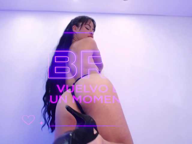 Sharlottessence live cam preview